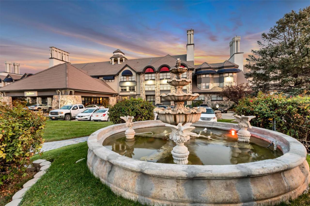 Radisson Hotel Salt Lake City Airport ภายนอก รูปภาพ