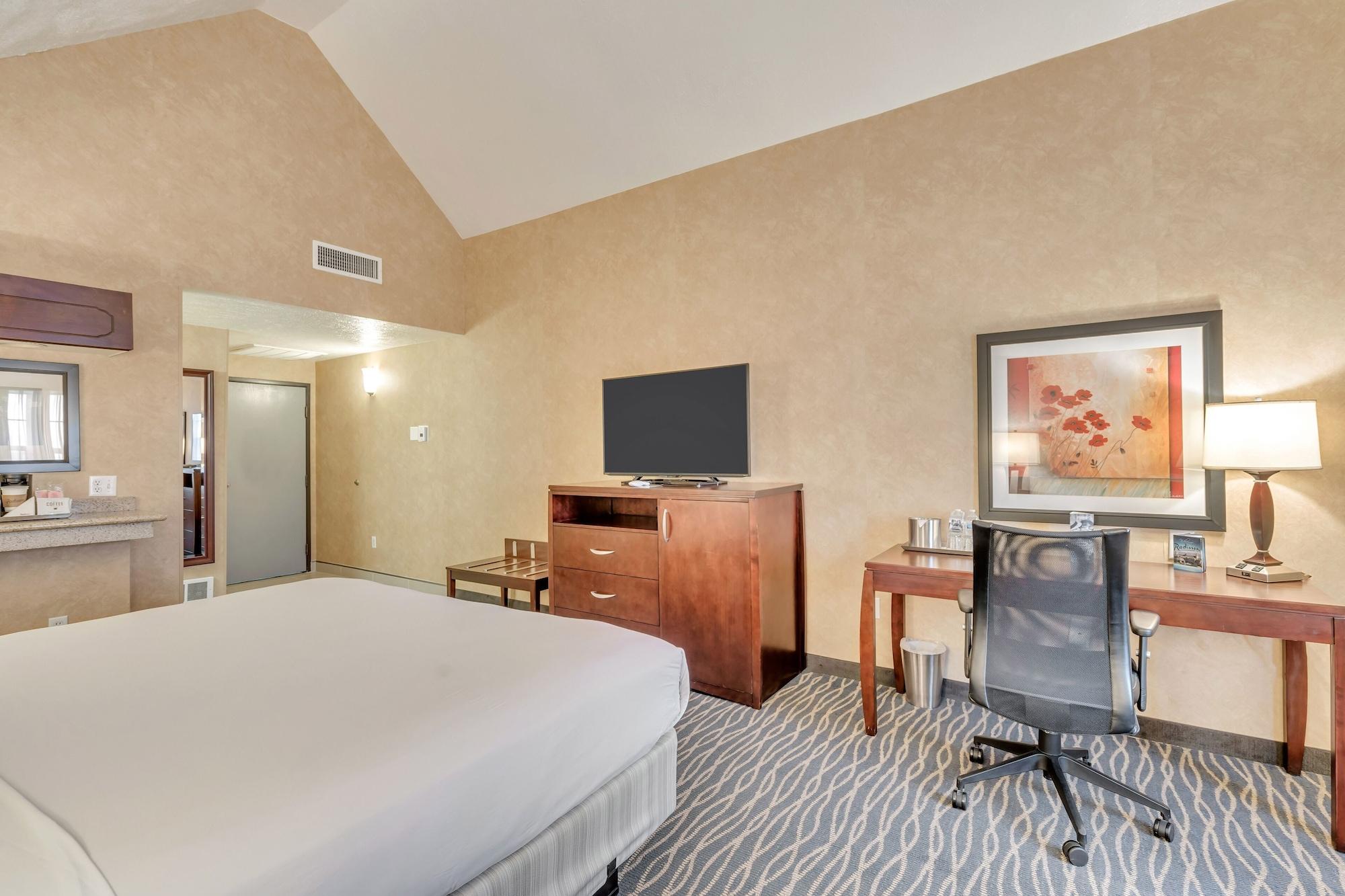 Radisson Hotel Salt Lake City Airport ภายนอก รูปภาพ