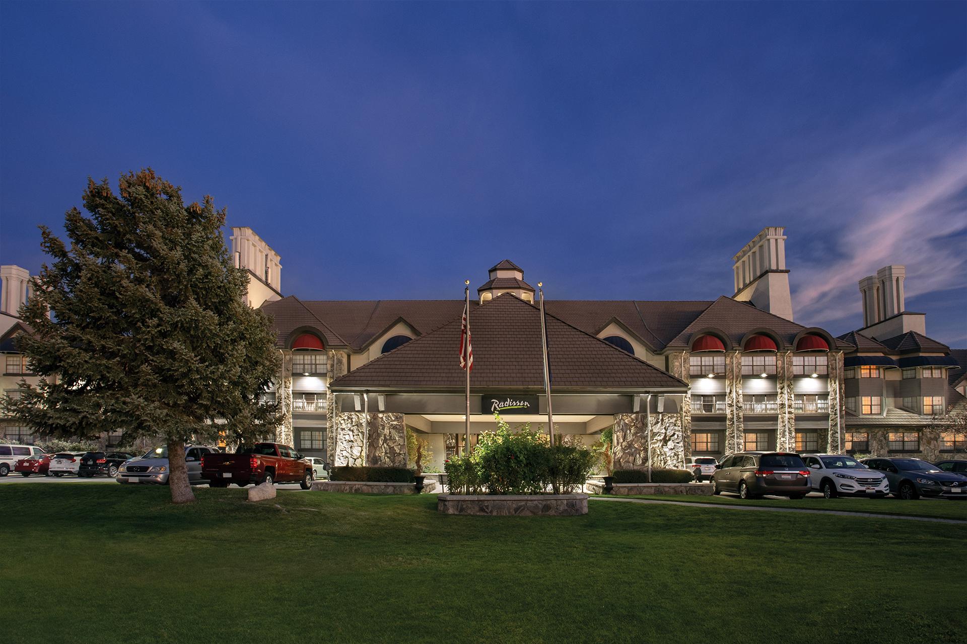 Radisson Hotel Salt Lake City Airport ภายนอก รูปภาพ