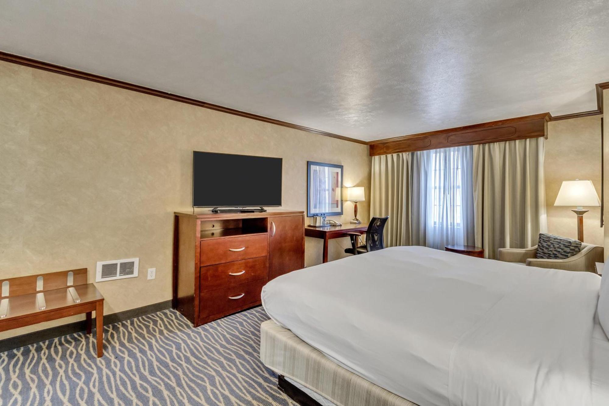 Radisson Hotel Salt Lake City Airport ภายนอก รูปภาพ