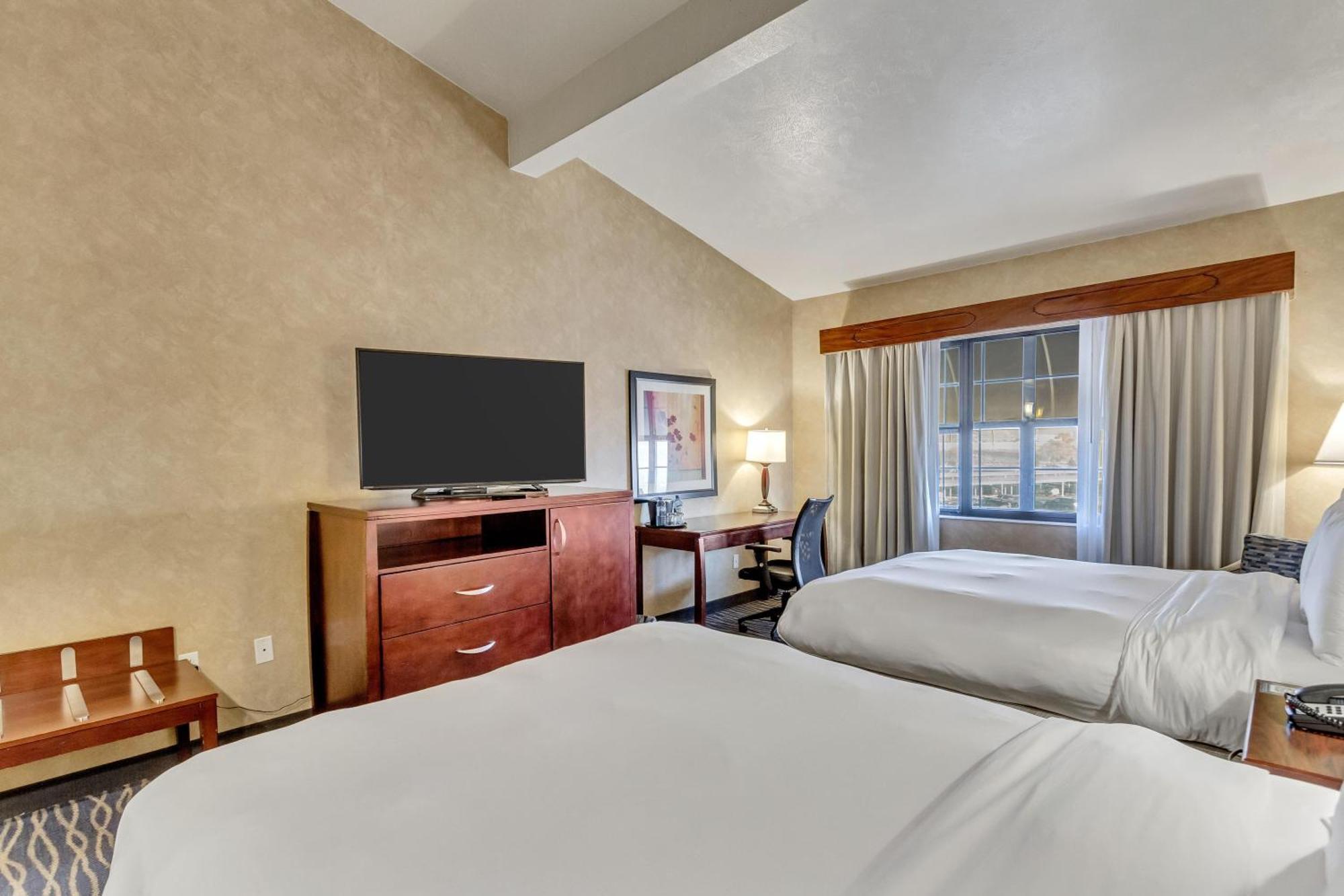 Radisson Hotel Salt Lake City Airport ภายนอก รูปภาพ
